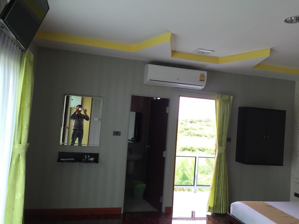 Por-Ho Boutique Hotel Накхонратчасима Номер фото